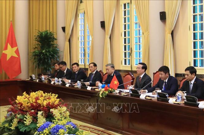 Chủ tịch nước Võ Văn Thưởng hội đàm với Tổng thống Mông Cổ - Ảnh 2.